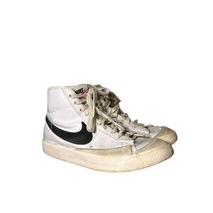 Nike Blazer Mid '77 Vintage Women’s Sneakers Size 6.5 White Black Shoes